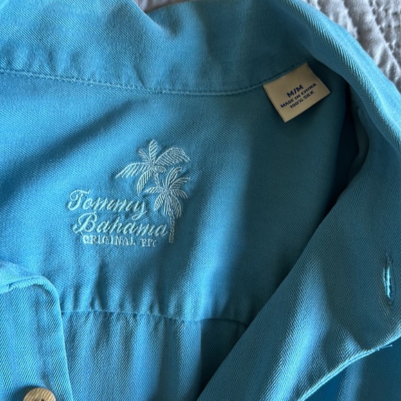Men’s Tommy Bahama Silk Button Up Shirt - Picture 4 of 6